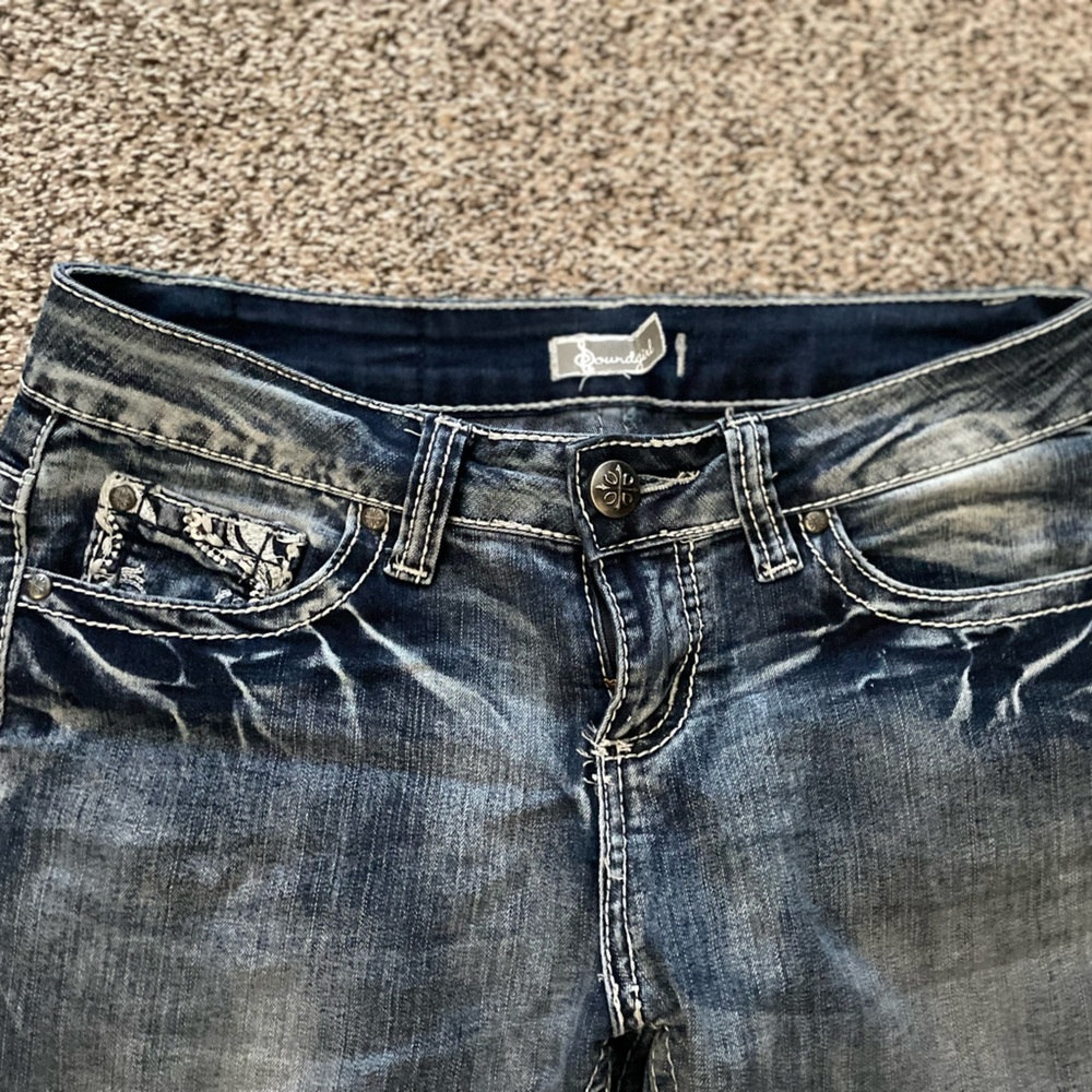 Jean capris - Picture 3 of 3